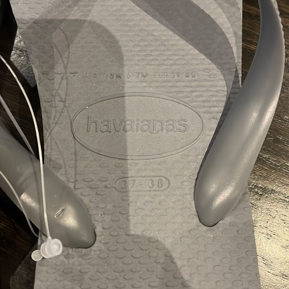 Flip Flops - Picture 3 of 4